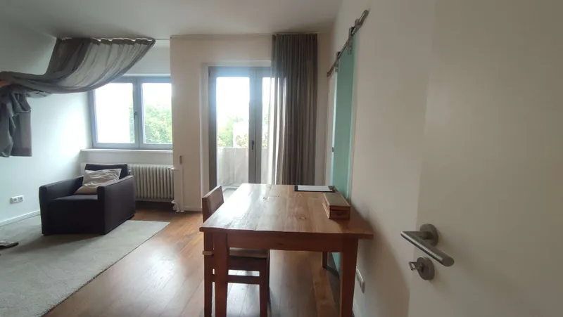 Ruhig & Ku’damm-nah: Unmöblierte 1-Zimmer-Wohnung in Berlin-Schmargendorf — photo 1